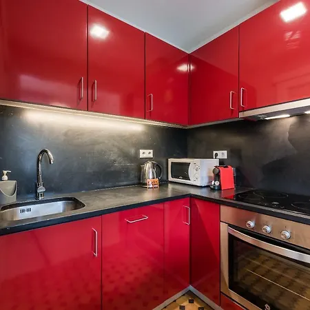 Guestready- Artist's Balcony Apartment