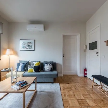 Guestready- Artist's Balcony Apartment *